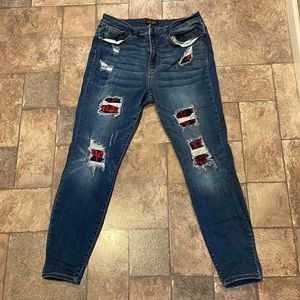 Judy Blue Women's Buffalo Plaid Patch Skinny Jeans (Style: 8268)